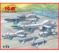 (ICM72213) - ICM 1:72 - Soviet Aircraft Armament (inc.missiles/bombs)