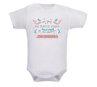 IDYLEA Body bébé humour - Un jour ma princesse viendra et (au choix : papa ou maman) s’en chargera - Coton blanc Oeko-Tex - Cadeau naissance original