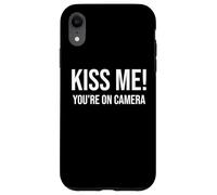 I'm Just Here for The Kiss Cam Show Kiss Me Youre on Camera Coque pour iPhone XR