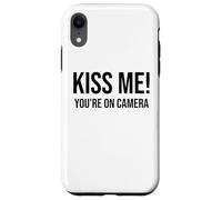 Im Just Here for The Kiss Cam Show Kiss Me Youre on Camera Coque pour iPhone XR