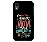I'm Not Like A Regular Mom I'm A Cool Mom Retro Edgy Coque pour iPhone XR