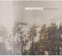 Immigration Booth - Hinterm Spiegel