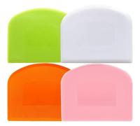 INGJIA 4 Pcs Corne Patisserie,Grattoir à Pâte en Plastique Coupe pâte, Racloir Spatules pour Pain Cuisine, Crêpes,pour Pate Fromage Chocolat