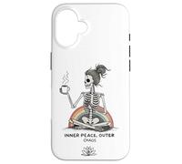 Inner Peace Outer Chaos Squelette Café Halloween Yoga Coque pour iPhone 16