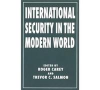 International Security in the Modern World - Trevor C. Salmon - Palgrave Macmillan - Livre en Anglais - Paperback Trevor C. SalmonTrevor C. Salmon (Auteur)