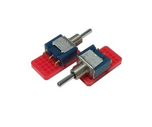 Interrupteur à bascule miniature à angle droit D-2818H, panneau PCB 3 broches (ON)-OFF-(ON) MOM, interrupteur d'alimentation 0,4 VA 28 V