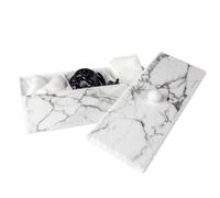 Intirilife Boîte distributrice à 3 compartiments avec couvercle en plastique aspect marbre - 23.3 x 9.4 x 9.5 cm - Boîte de rangement Organiseur pour cotons-tiges Distributeur de boules de coton