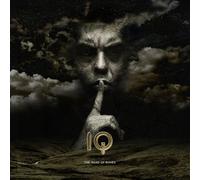 IQ – Road of Bones – Numérique