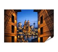 islandburner Poster de qualité supérieure - Image de nuit urbaine entre bâtiments modernes - Standard