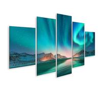 islandburner Tableau sur toile - Une superbe aurore boréale au-dessus des montagnes enneigées et des eaux calmes - 5 pièces