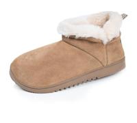Isotoner Chaussons Bottillons femme cuir semelle gomme crantés | Pantoufle Cuir Mousses complémentaires pour un confort durable et un maintien optimal au quotidien.