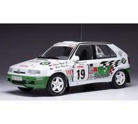 IXO 1/18 SKODA FELICIA KIT VOITURE 19 TOUR DE COURSE 1995 MODÈLE STATIQUE DIE...