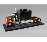 IXO Models U43TR002 379 Tracteur de camion personnalisé noir avec graphismes flammes 1/43 Diecast Model