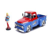 Jada DC Comics Bombshells Supergirl et Ford F100 1956 - Voiture moulée sous Pression véhicule à l'échelle 1/24 et Figurine de Collection de 7 cm 100% métal