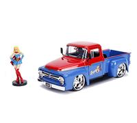 Jada Toys 253255008 DC Comics Bombshells Supergirl 1956 Ford F100 Voiture jouet de Die-cast portes, coffre et capot ouvrable avec figurine Super Girl Échelle 1:24 Bleu/rouge
