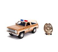 JADA TOYS - CHEVROLET K5 Blazer + Badge - Stranger Things 1980 - 1/24
