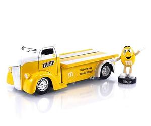 JADA TOYS - for COE Flatbed Truck with M&M's Yellow Figure - 1947-1/24