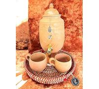 JARRE EN TERRE CUITE AVEC ROBINET : UNE MANIÈRE NATURELLE DE PURIFIER VOTRE EAU - ENSEMBLE COMPLET AVEC 2 TASSES ET UN PLATEAU. CAPACITÉ DE 1.5+ ou - L. (Peinte)