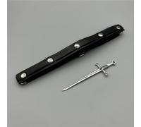 Jarretières en cuir noires pour serrer les jambes avec pistolet et épée