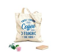 Je commence par boire un café, puis j'enseigne aux enfants la création de citations d'enseignants, la typographie, le graphisme ou la conception d'affiches. Sac en toile à fond renforcé 340g/m²