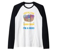 Je sauve du fil piégé dans le magasin de laine Manche Raglan