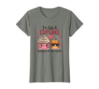 Je suis Juste Un Cupcake Qui Cherche Mon Stud Muffin Sweet Love T-Shirt