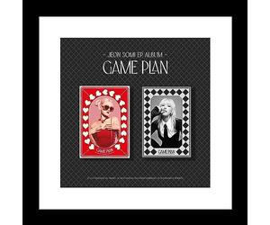 Jeon Somi Game Plan EP Album NEMO Version aléatoire Étui + 7p Concept Photo Card + 1p Selfie Photo Card + 1p QR Card + 1ea Ornement en papier + Suivi scellé