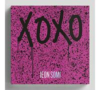 JEON SOMI - JEON SOMI XOXO The First Kihno Album. 1ea Air-Kit+1ea Lyrics Photo Card Set(1set 14ea)+1ea Sticker+1ea Magnet