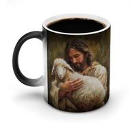 Jésus tenant tendrement un agneau Tasses changeantes de couleur Religieux Christ Église Tasse à café en céramique changeante de chaleur Tasse à thé fantaisie Tasse à eau amusante pour le bureau à domi