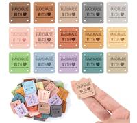 Jesustree Etiquettes Faites à la Main en Cuir PU Relief avec Trous, Lot de 60 Etiquettes de Couture pour Vêtements, Tricot, Bricolage, 15 Couleurs