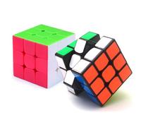 Jeu de Casse-Tête. Cube Magique 3x3 Noir + sans Sticker Lisse Magic Cube 3x3 Fluorescente. YongJun Cube de Vitesse Magique aux Coins arrondis. Jouet de Puzzle de Séquence 3D pour Enfants et Adultes.