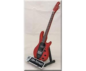JOHN PETRUCCI Guitare Miniature Dream Theater avec médiator