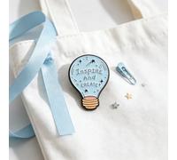 Jolie broche en émail en forme d'ampoule inspirante et créative pour inspirer et créer une idée étoilée pour vestes, sacs à dos, chapeaux, accessoires décoratifs