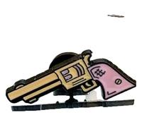 Jolie broche pistolet rose en émail, Klein, Métal non précieux