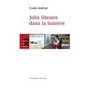 Jolie libraire dans la lumière