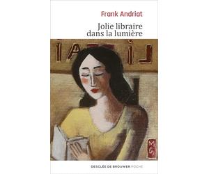 Jolie libraire dans la lumière