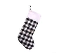 Jolies chaussettes de Noël pour s'amuser en famille, à accrocher sur un arbre ou une cheminée pour célébrer la saison (C)