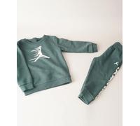 JORDAN Fabriqu en polaire douce en coton et polyester lisse à l'ext rieur et doux sur la peau, cet ensemble en 2 pièces est un moyen facile d'habiller votre petit pour les jeux de tous les gi res