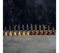 JP GAMES LTD Italfama Jeu d'échecs médiéval 32 pièces - Pièces d'échecs médiévales en métal vieilli et base en bois, King hauteur 8,1 cm, adulte 14+