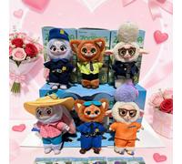 Judy Lapin/Nick, peu importe à quel point vous êtes fatigué, vous devez toujours prendre une bouchée. Cette série comprend des peluches, des sacs surprises et des jouets de collection. Stitch tient un