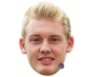 Julian Brandt Big Head. Masque plus grand que nature.