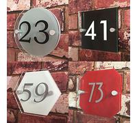 JustHouseSigns Numéro de maison personnalisé avec effet d'ombrage 3D selon vos souhaits, une plaque de sonnette individuelle, résistante aux UV, aux intempéries