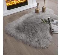 JXLOULAN Tapis en Peau de Mouton Synthétique Gris 60x90 cm, Tapis Fausse Fourrure Carpette Moelleuse pour Chambre à Coucher, Salon, Jet de Divan de Décoration Chaise