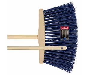 KADAX Balayage routier et trottoir, balai de jardin avec manche en bois, balai en nylon, balai industriel pour trottoir, (bleu foncé)