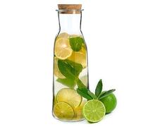 KADAX Carafe en verre avec bouchon en liège, Carafe à eau de 1L en verre de haute qualité, 27x9cm Carafe pour eau, limonade, vin et jus, Pichet à eau avec bouchon en liège (1L)