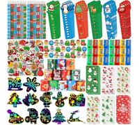KAHEIGN 218 Pièces Papeterie Scolaire de Noël, 24 Noël Cadeaux Sacs Règles Crayons Gommes Taille-Crayons Bracelets Papier à Gratter Autocollants - pour Noël Cadeau Jeux Récompense Fête Faveurs
