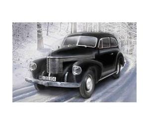Kapitän 2-door Salon Wwii German Staff Car- 1:35e - Icm G