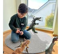 KARAT Tapis Rond Crocodile - Tapis en Velours à Poils Courts, Doux pour Chambre de bébé - Tapis de Jeu, Tapis de Sol pour Enfants, antidérapant, Antistatique (Gris Clair, Ø 66cm)