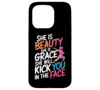 Karaté, Elle est beauté, Elle est grâce, Elle va Te Donner Un Coup de Pied Coque pour iPhone 15 Pro