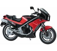 Kawasaki KR250 (kr250a) Black / Rouge Couleur Motorbike 1:12 Plastique Model Kit